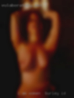 I am  flexible women in Burley, ID with travelling.